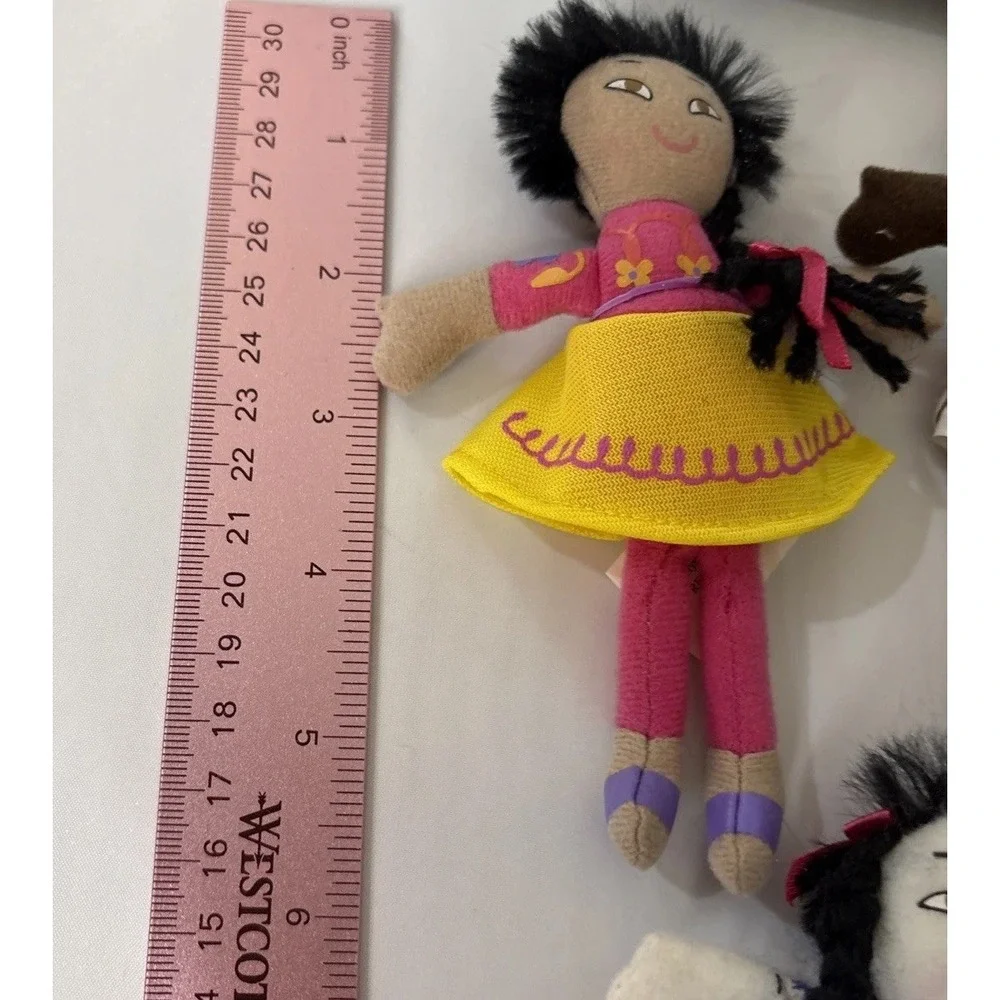 Culture Club Kids 5 Soft Dolls Carrying‎ Case International Spain France Swahili